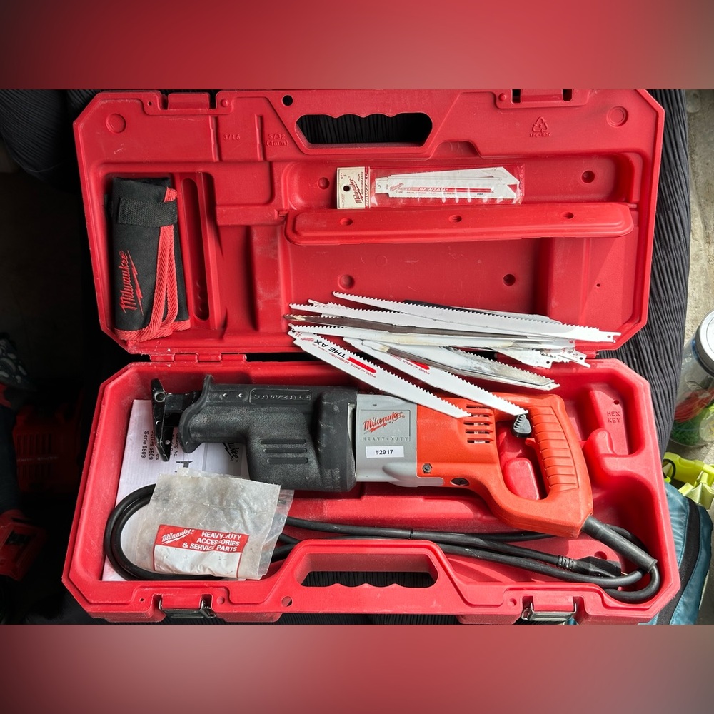 #2917 Milwaukee 6509-22 Corded Sawzall Reciprocating Saw